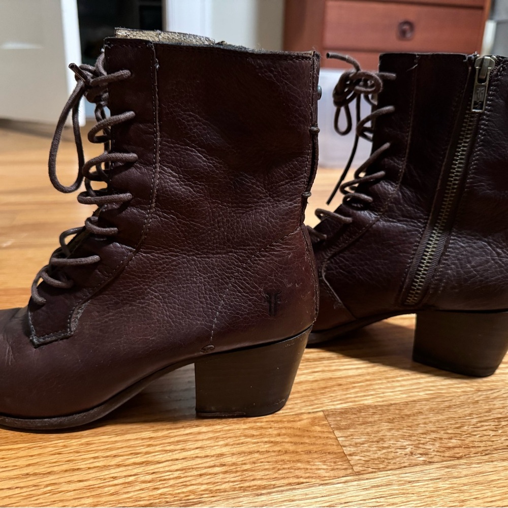 Frye Courtney Dark Brown Lace Up Boots